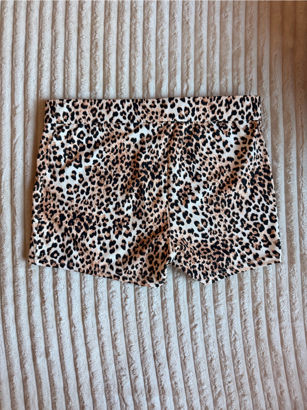 White Fox Leopard Print Shorts - Picture 6 of 8